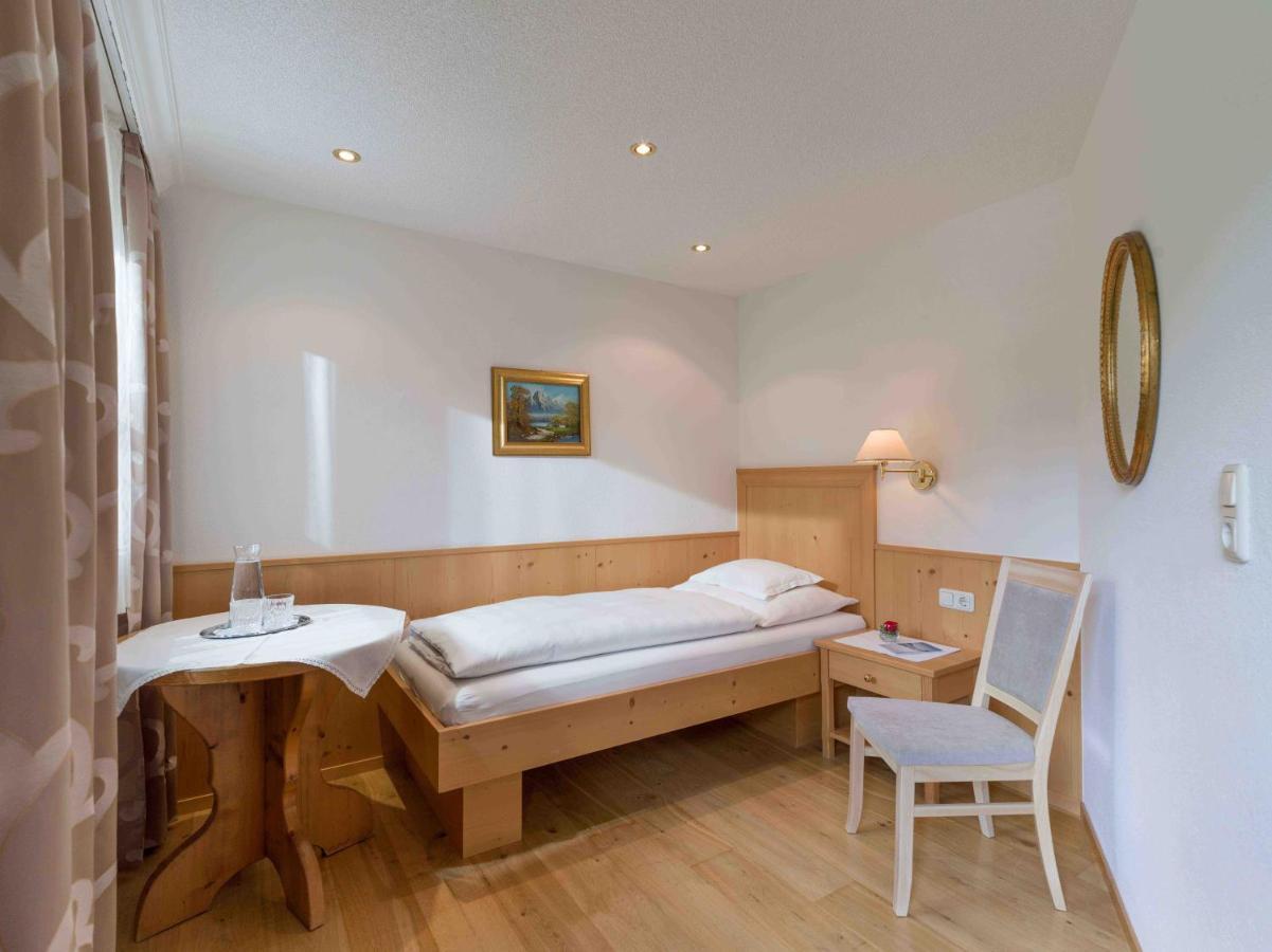 Hotel Antonius Лех ам Алберг Екстериор снимка