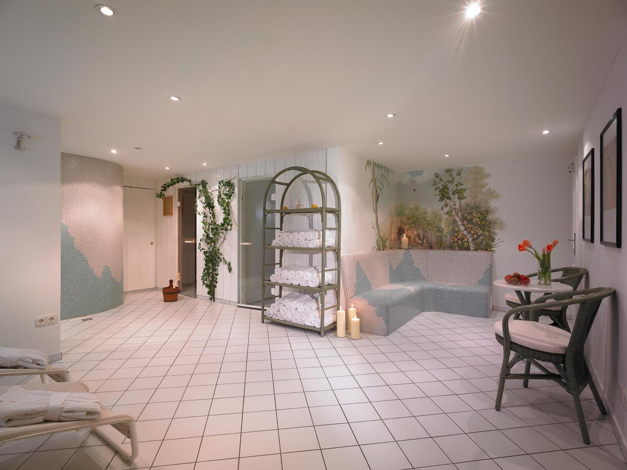 Hotel Antonius Лех ам Алберг Екстериор снимка