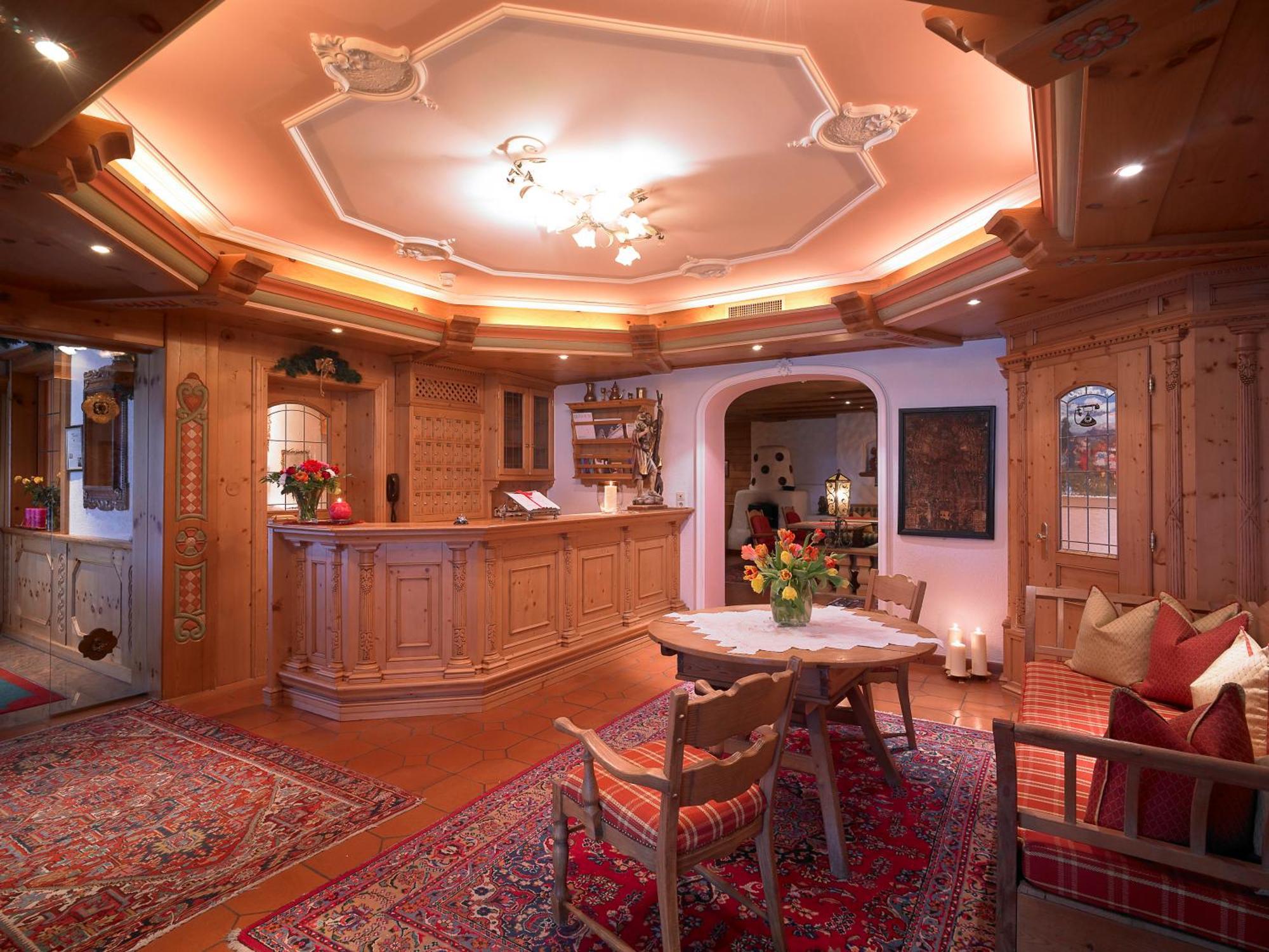 Hotel Antonius Лех ам Алберг Екстериор снимка